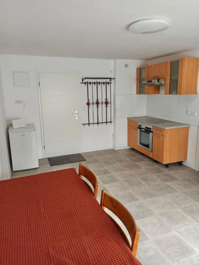 Apartments Zum Stillen Winkel Niederbreitbach Esterno foto