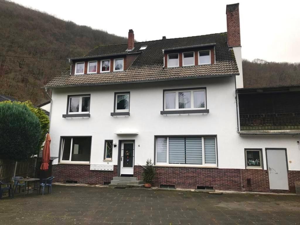 Apartments Zum Stillen Winkel Niederbreitbach Esterno foto
